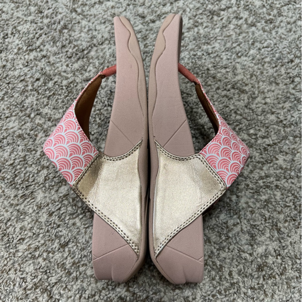 FitFlop Lulu Wave-Print Wedge Toe-Post Sandals in Soft Pink Size 7 - Picture 6 of 10